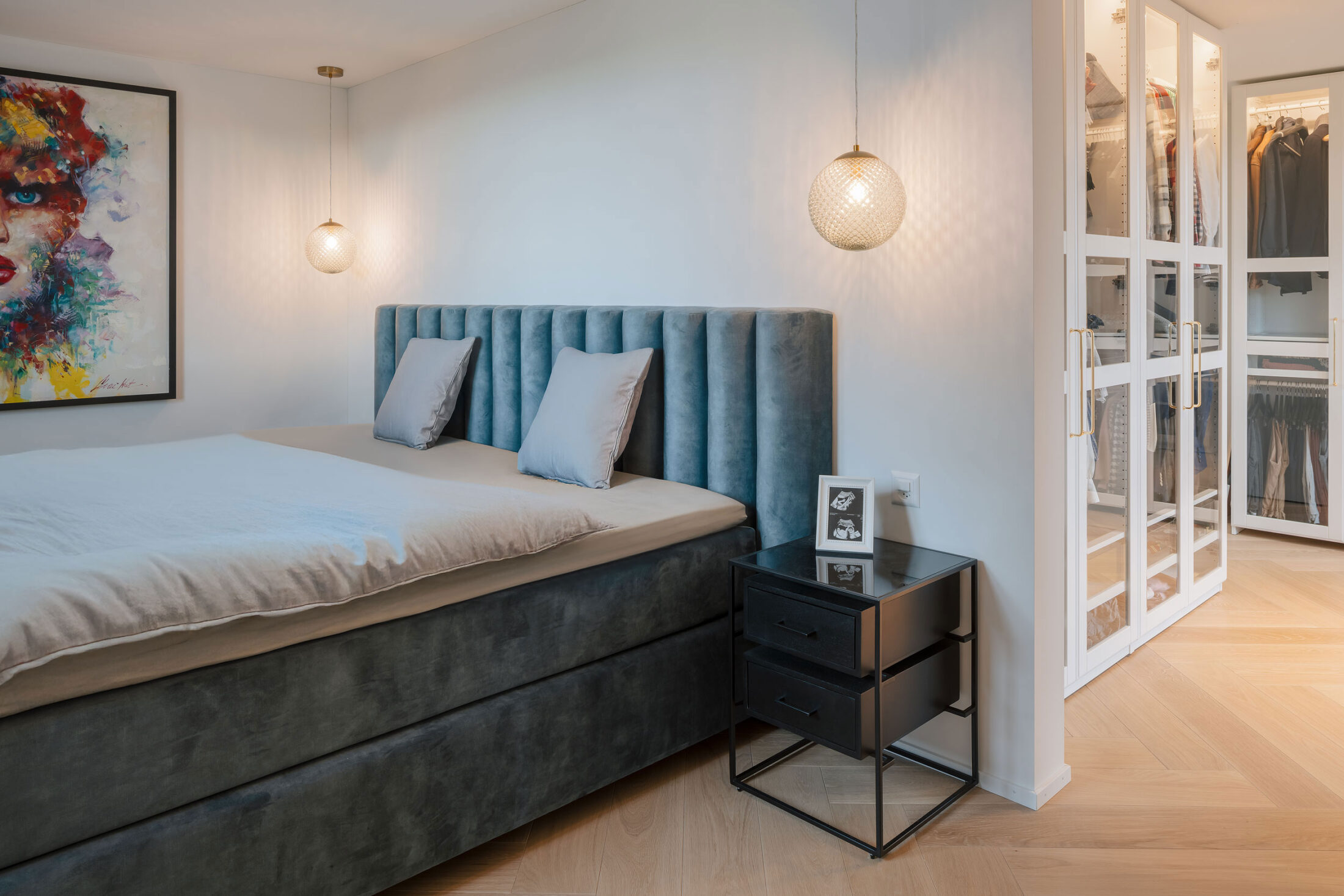 Visualisierung eines Schlafzimmers mit Ankleide bei Komplettumbau eines Einfamilienhauses im Kanton Luzern